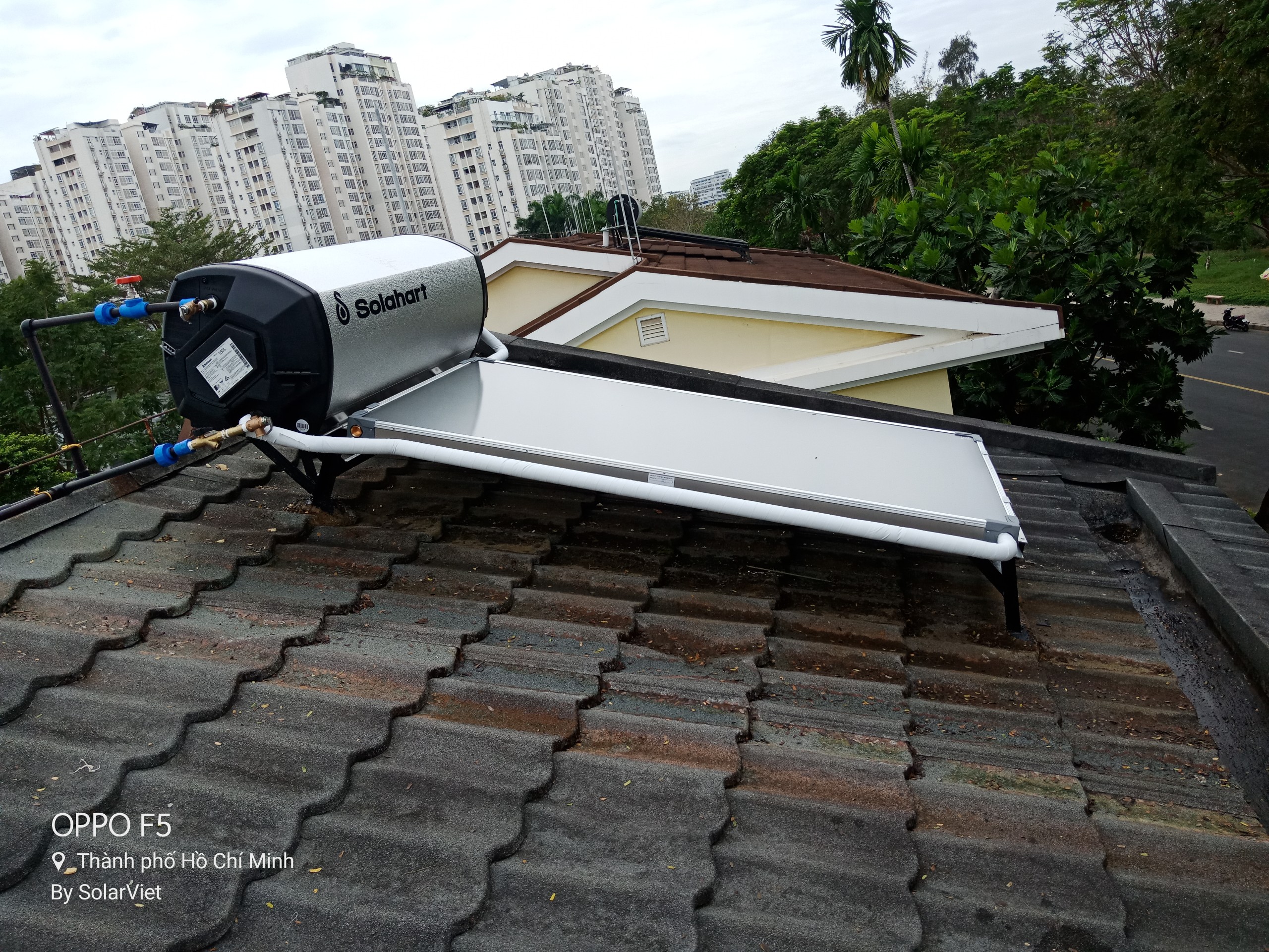 Read more about the article Hoàn thành công trình máy nước nóng solahart Premium 180L tại Quận 7, TP.HCM