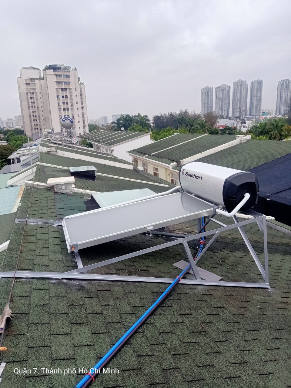 Read more about the article Máy nước nóng 180L – Solahart Premium 180L được hoàn thiện cho hộ gia đình tại Quận 7