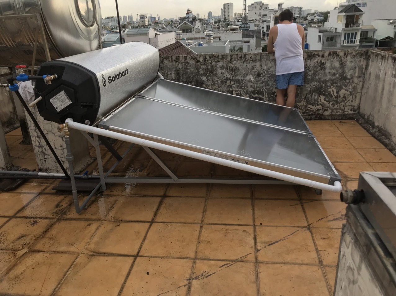 Read more about the article Máy Solahart Premium 300L – Máy nước nóng năng lượng mặt trời cao cấp số 1 nước Úc