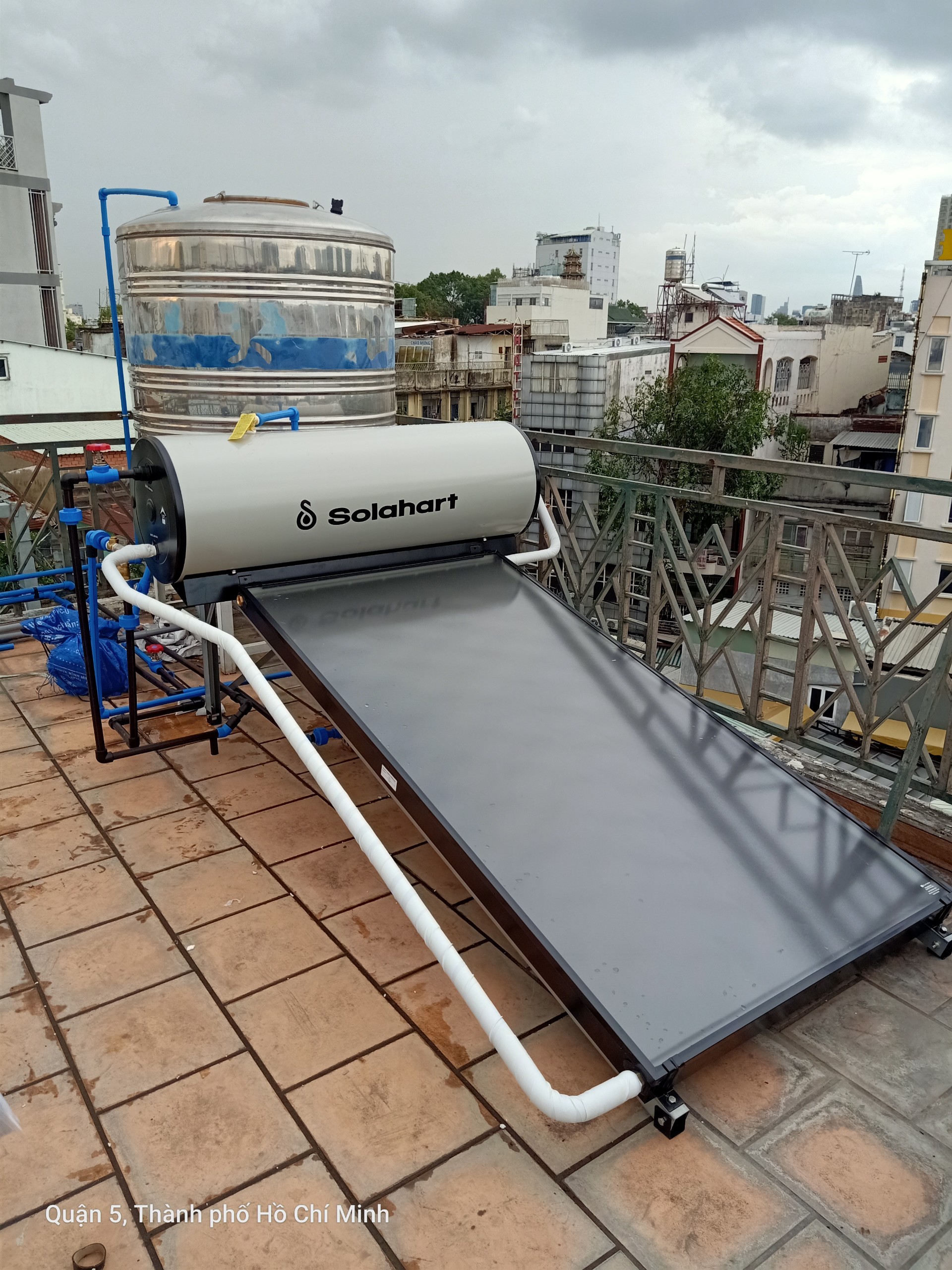 Read more about the article Hoàn thành lắp đặt máy Solahart Sunheat 150L cho hộ gia đình khách hàng tại Quận 5, TP.HCM