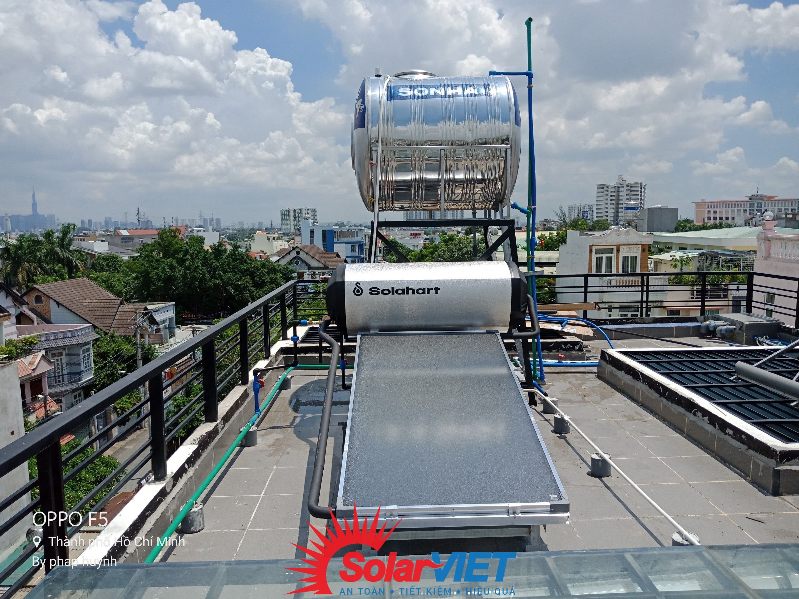 Read more about the article Máy Solahart 180L – Máy nước nóng năng lượng mặt trời tại TP.Thủ Đức