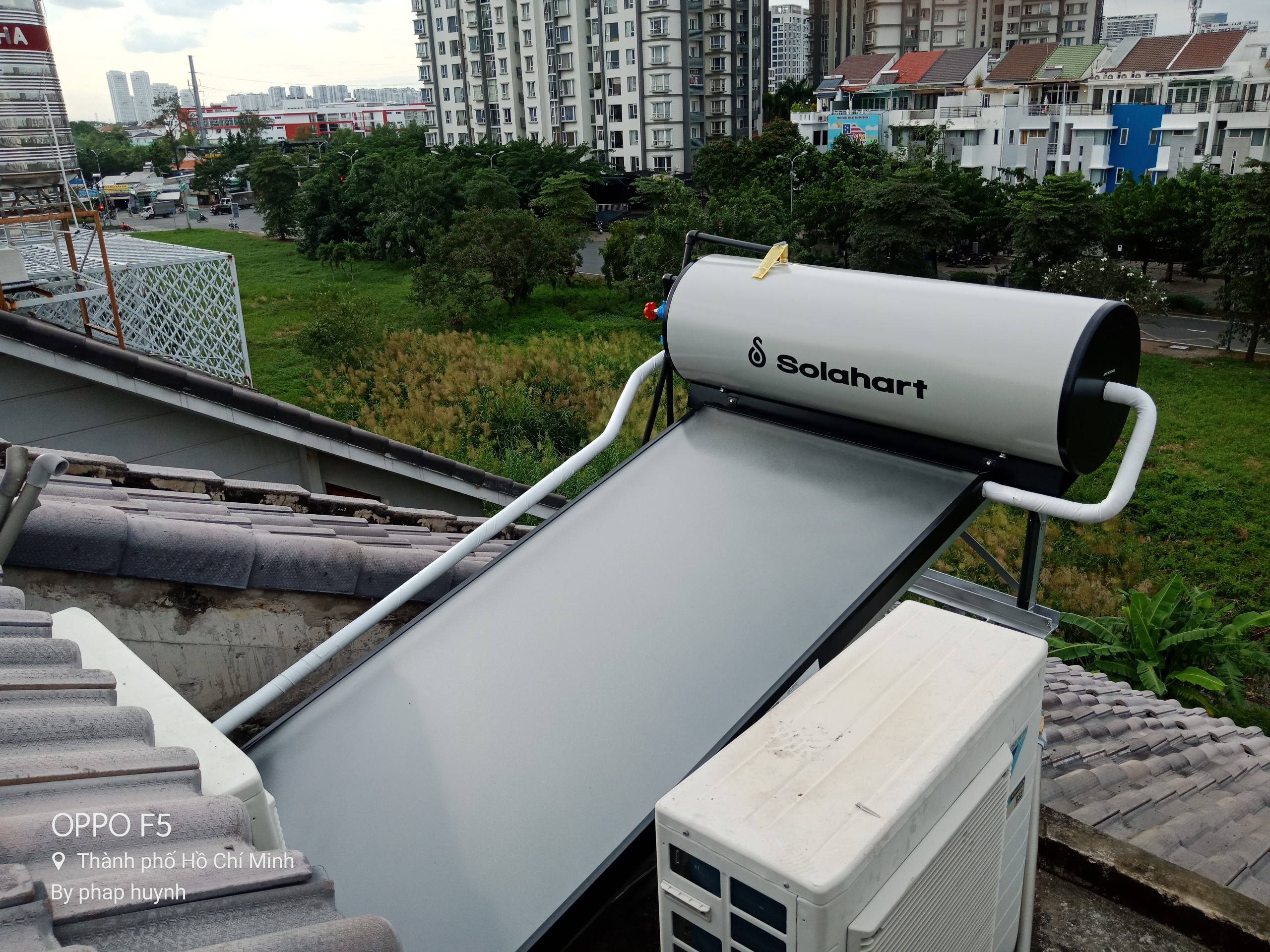 Read more about the article Sunheat 150L – Máy nước nóng năng lượng mặt trời tấm phẳng cao cấp của Úc