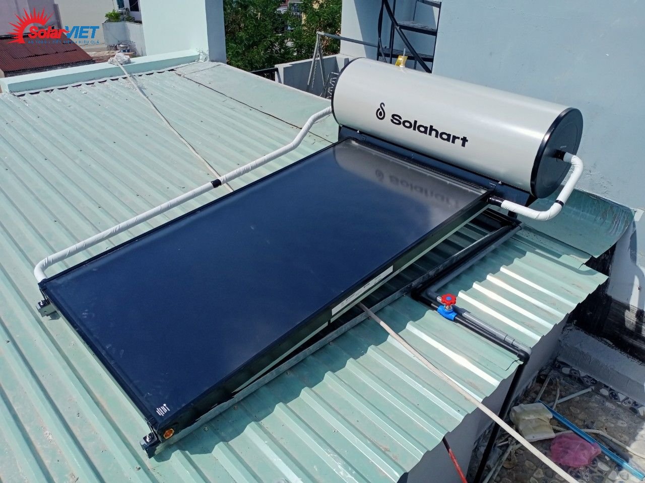 Read more about the article Máy nước nóng 150L – lớp Foam nén chặt và giữ nhiệt độ lên đến 120 giờ.