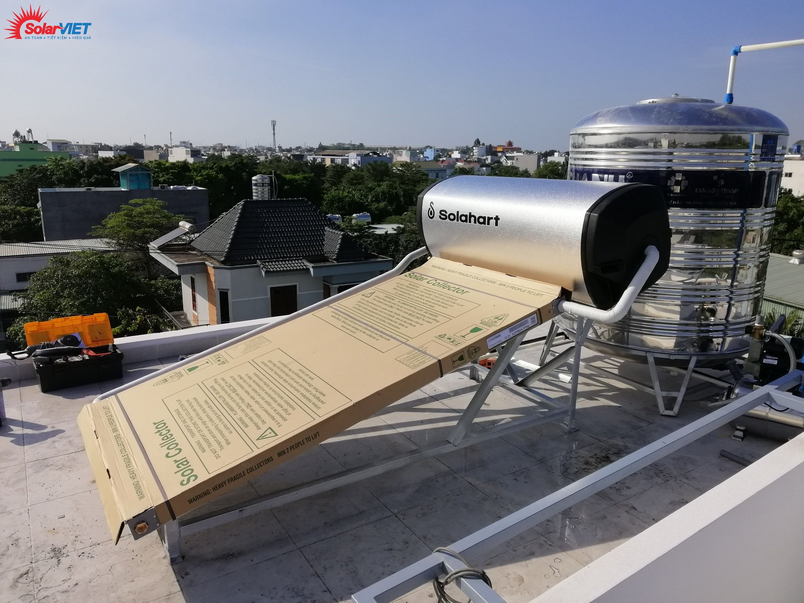 Read more about the article Máy nước nóng 180L – Solahart Premium Australia