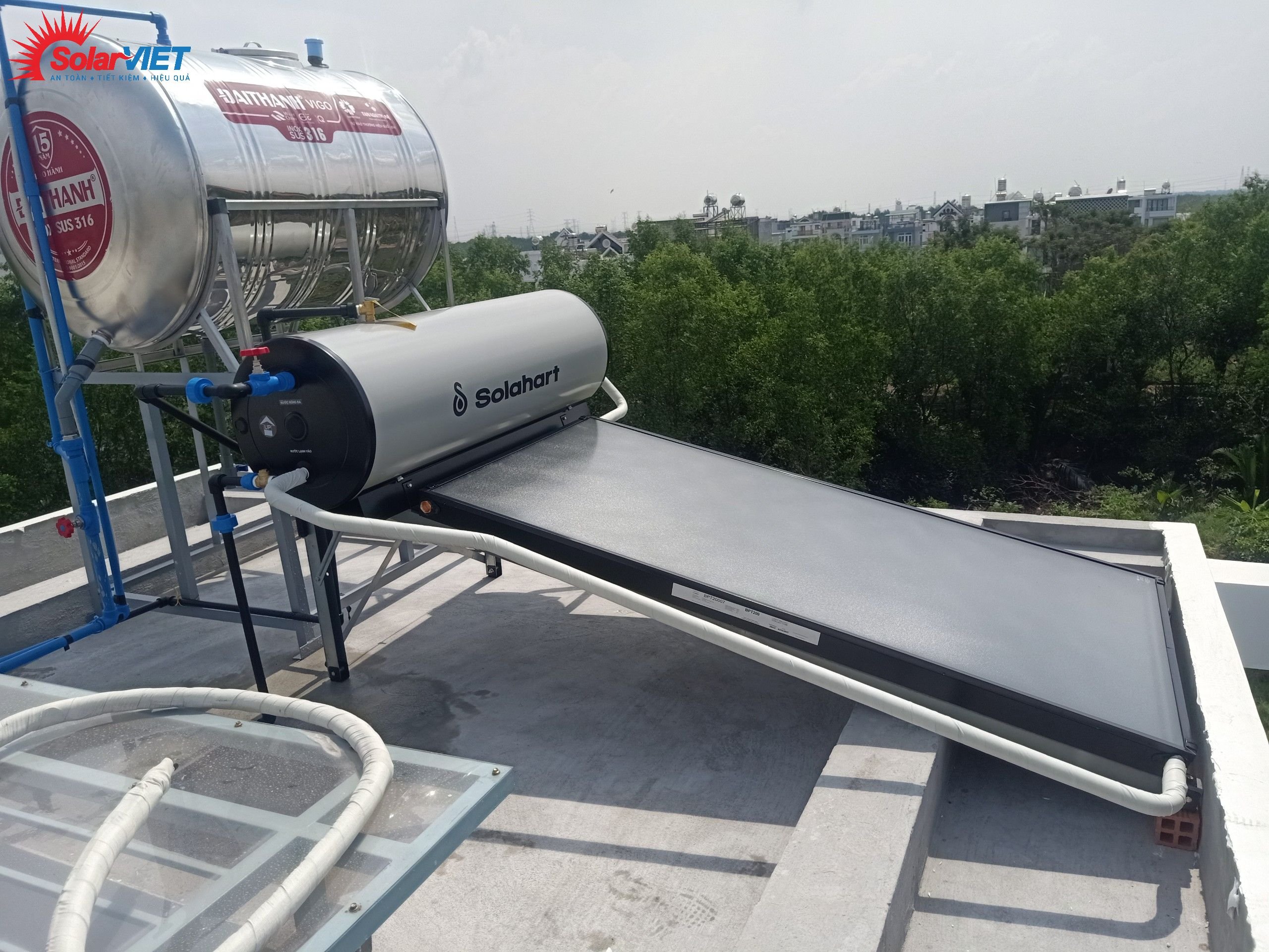 Read more about the article Solahart Sunheat – Thiết bị cung cấp nước nóng 2in1 hiệu quả.