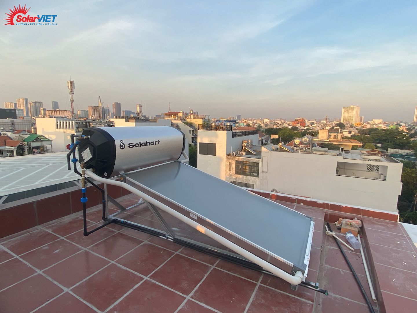 Read more about the article Solahart 150L – 180L và 300L – Máy nước nóng bổ sung gia nhiệt điện