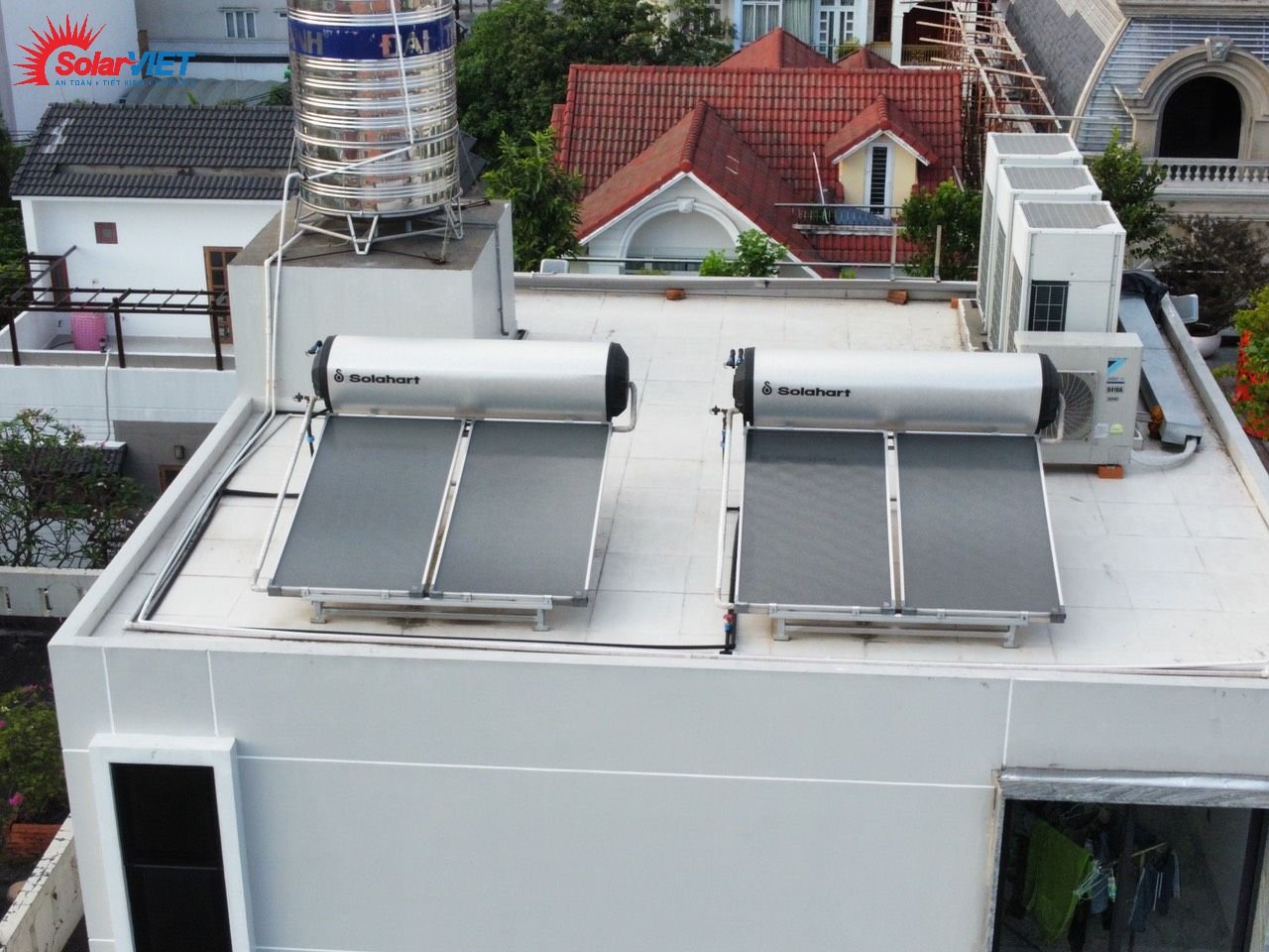 Read more about the article Máy nước nóng năng lượng mặt trời Solahart 300L – lớp tráng men Cobalt Blue