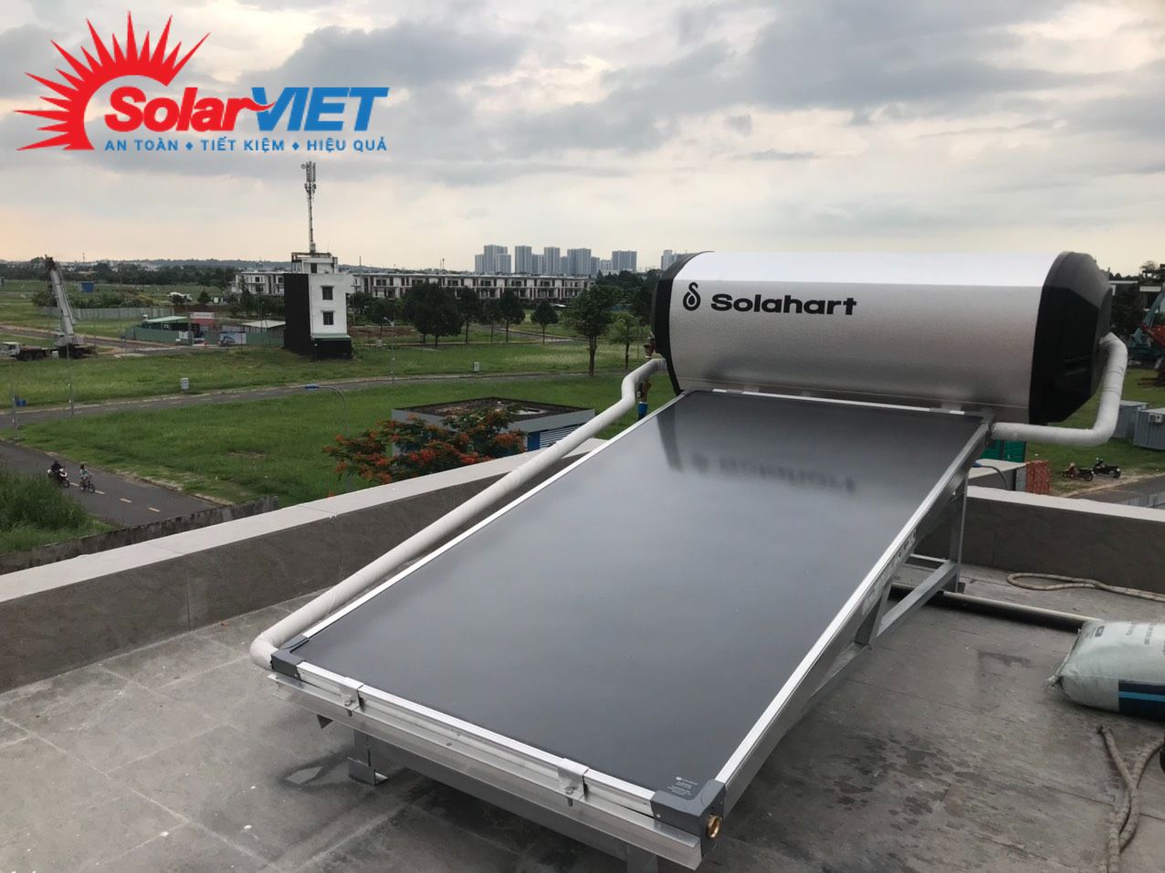 Read more about the article Máy nước nóng năng lượng mặt trời Solahart 180L – Solahart Australia